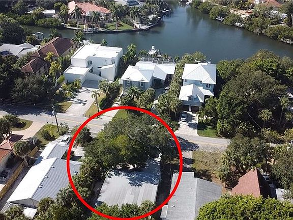 2nd image of 5249 Avenida Del Mare