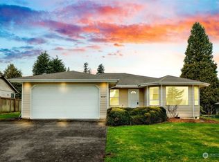 8087 Kispiox Rd, Blaine, WA 98230