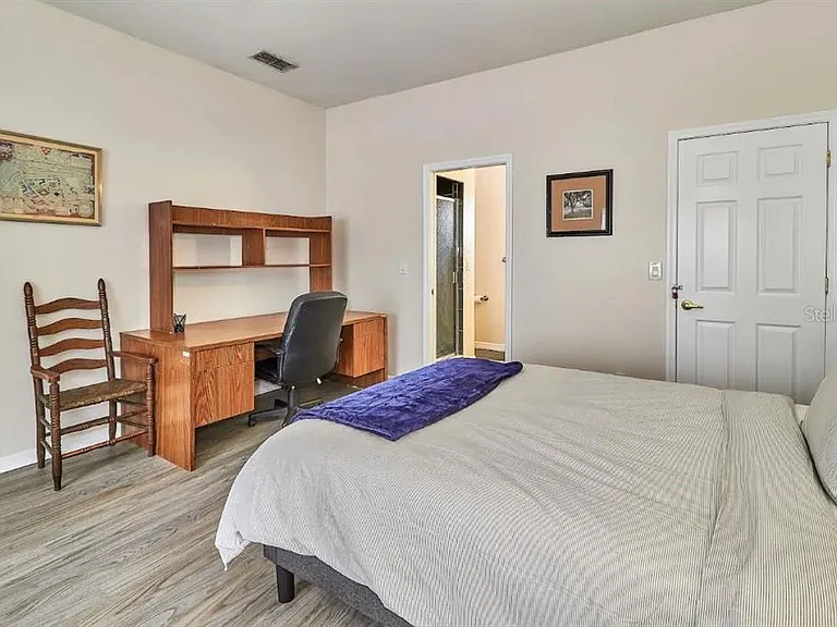 800 E Baker St — Photo 14