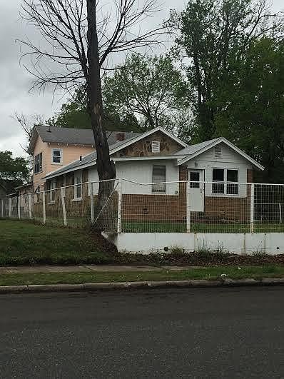 2nd image of 918 S Jefferson St