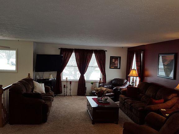 3rd image of 2586 Lake Rd