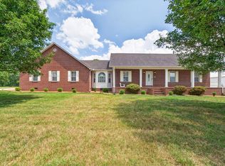 826 Boatman Rd, Cookeville, TN 38506
