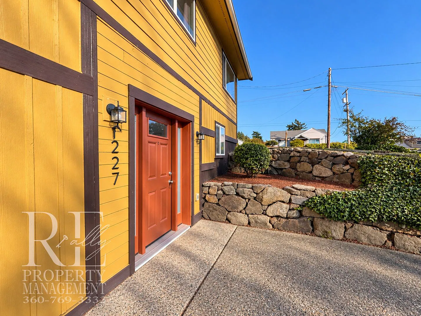 Bright Remodeled 2-Bedroom with Year-Round A/C & In-Unit Laundry — Photo 2