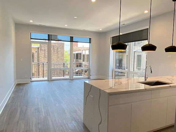 2nd image of 159 W North Ave Unit 501