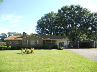 8200 Mountain Rd, Halifax, VA 24558