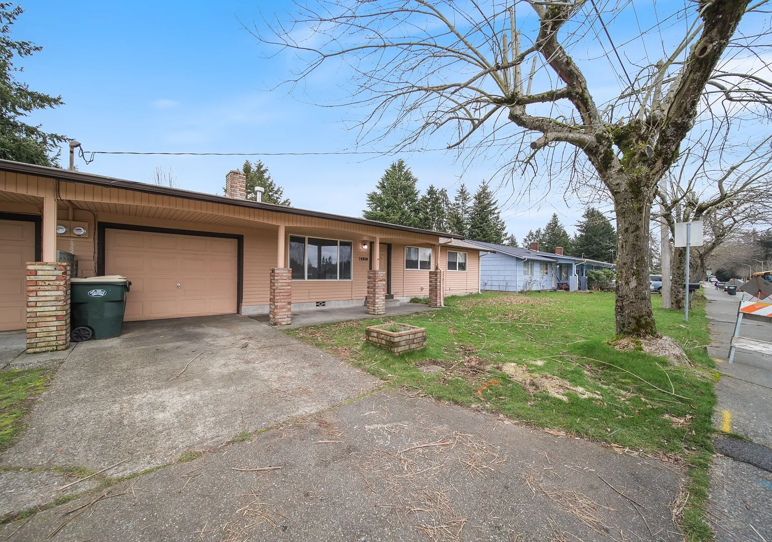 Amurao - 4216/4218 6th Ave NE Lacey, WA 98516 — Photo 2