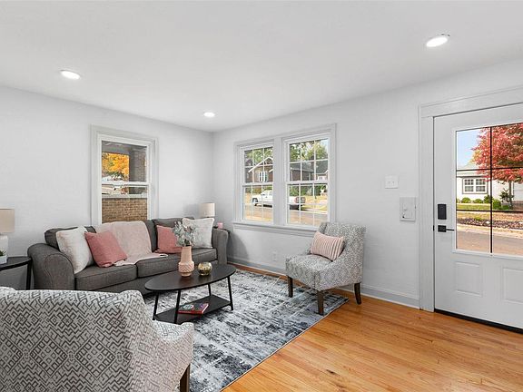 2nd image of 9412 Lavern Pl
