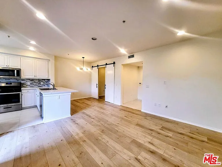 6020 Seabluff Dr #302 — Photo 15