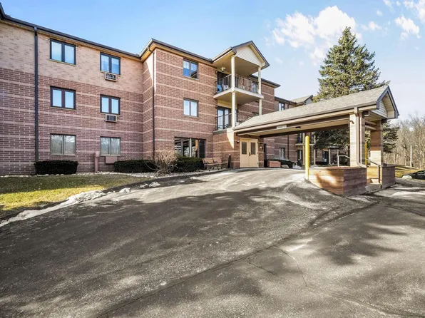 530 North Silverbrook DRIVE #232, West Bend, WI 53090