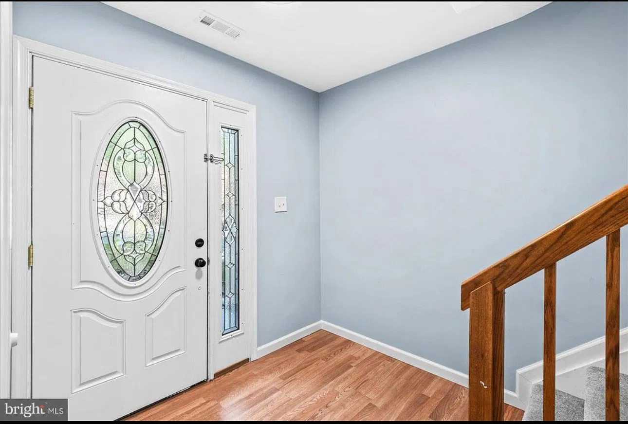 3 bed, 2.5 bath, 1724 sqft, $2,600 — Photo 3