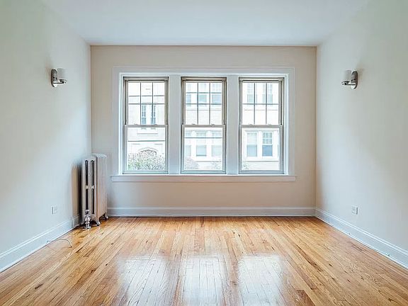 4th image of 5060 N Wolcott Ave #54
