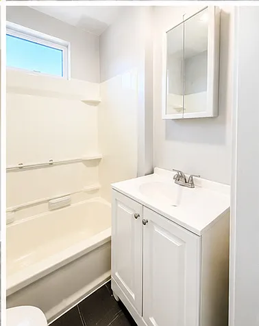 3 bed, 950 sqft, $1,800 — Photo 4