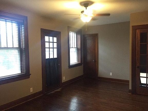 Family room 1