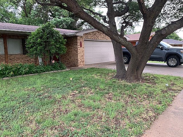 1st image of 804 6th Pl