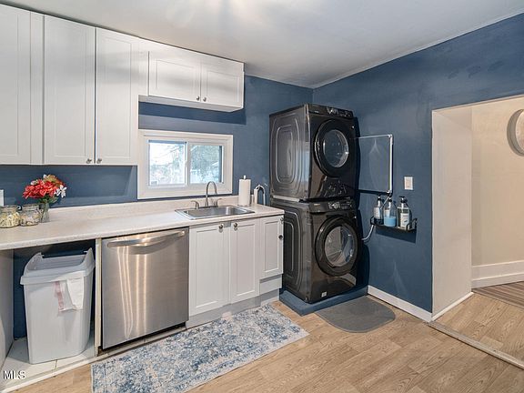 5th image of 1452 Huntersland Road