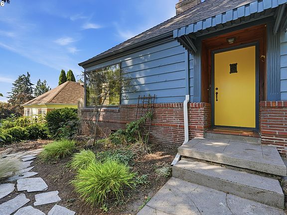 5th image of 4115 NE 17th Ave