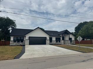 8220 Alton Blvd, Selma, TX 78154