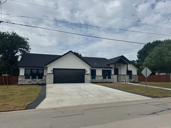 8220 Alton Blvd, Selma, TX 78154