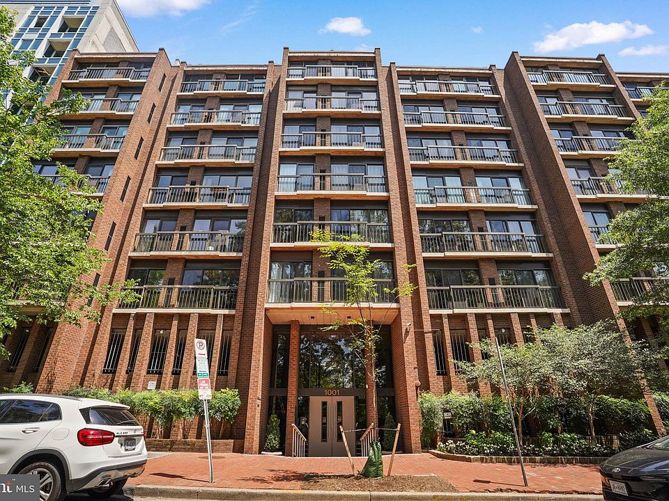 1st image of 1001 26th St NW APT 303