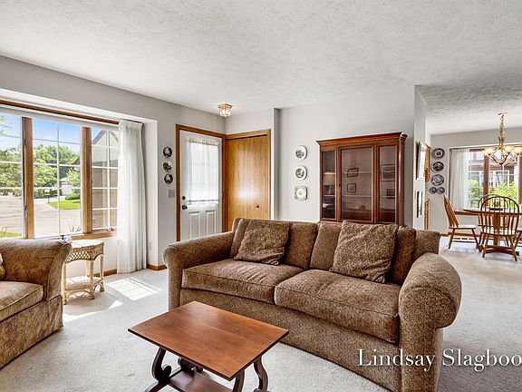 3rd image of 2201 Radcliff Cir SE #96