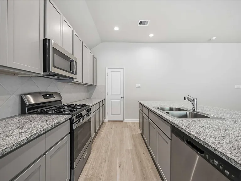 3919 Sugardale St — Photo 8