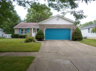 544 Homestead Dr, North Tonawanda, NY 14120
