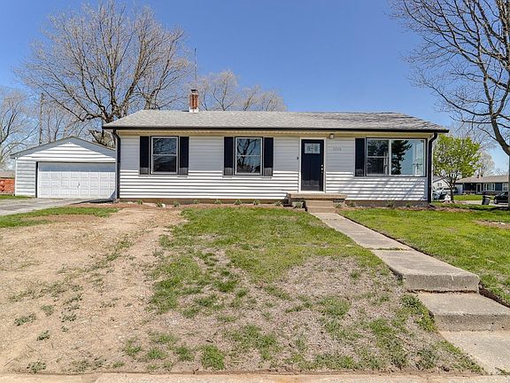 3rd image of 3728 Aspen Dr