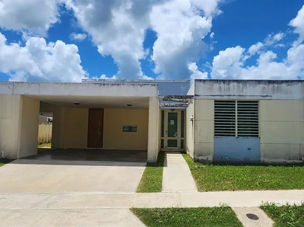 Bravia Bravia St #6, Luquillo, PR 00773