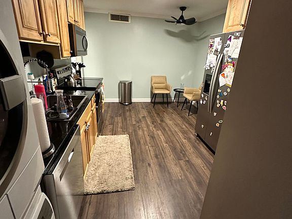 4th image of 910 Beau Dr Unit 302