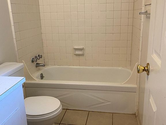 4th image of 1254 8th St NW APT 11