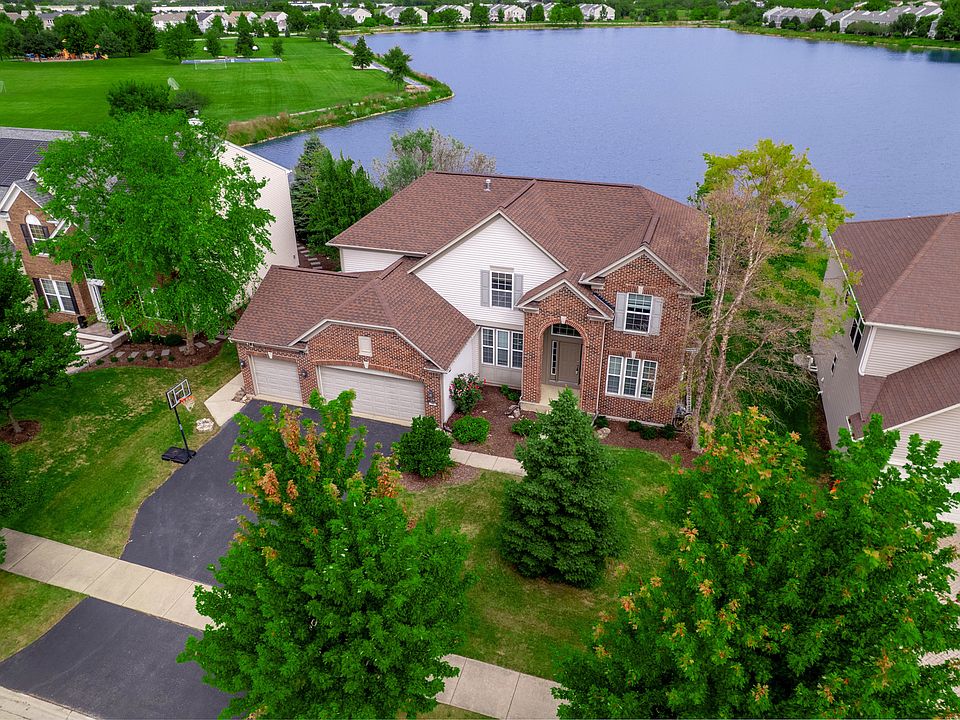 1st image of 196 Chapin Way