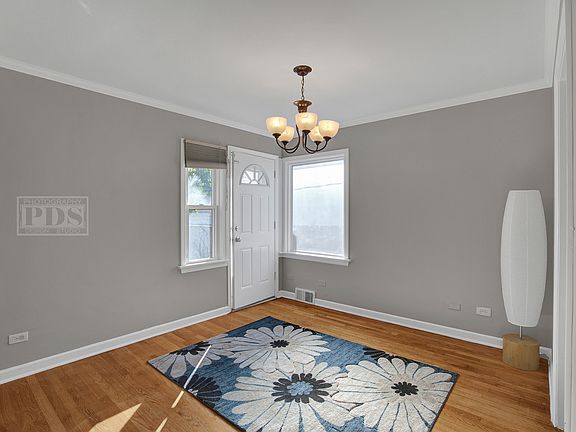 3rd image of 215 N Harvard Ave