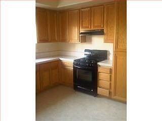 2nd image of 900 Steinbeck Dr