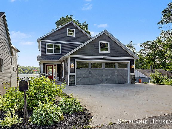 3rd image of 8558 Brower Lake Dr NE