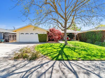8328 Grinnell Way, Sacramento, CA, 95826