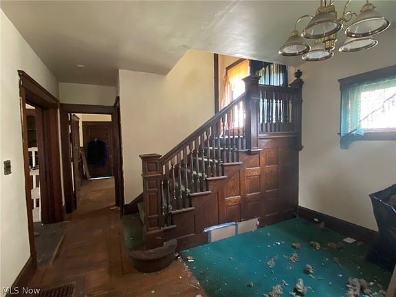3rd image of 3104 Woodbridge Ave