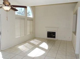 533 Granite View Dr, Perris, CA 92571