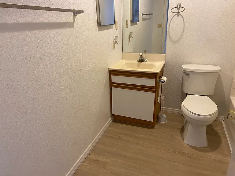 1312 Capri Dr #202 — Photo 11