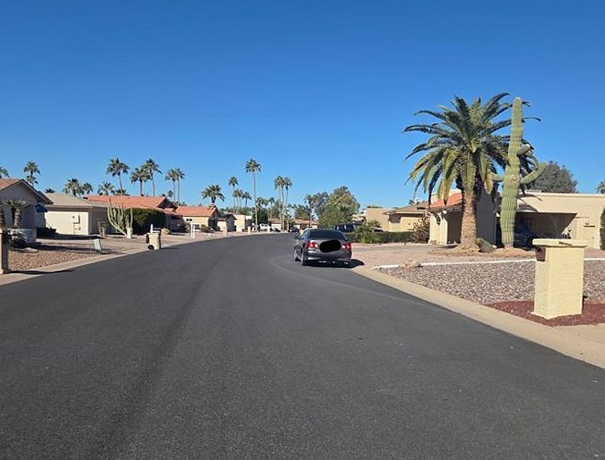 Exterior Neighborhood (street photo)