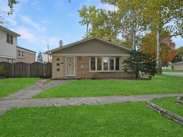 5440 W Oak Center Dr, Oak Lawn, IL 60453