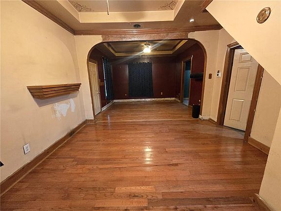 4th image of 230 S Osage St