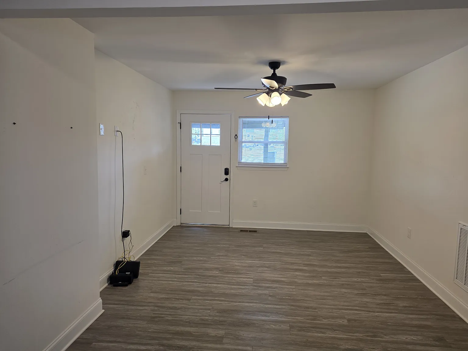 1 bed, 650 sqft, $1,050 — Photo 3
