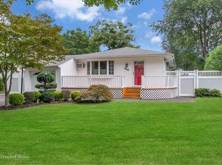 159 San Juan Dr, Hauppauge, NY 11788