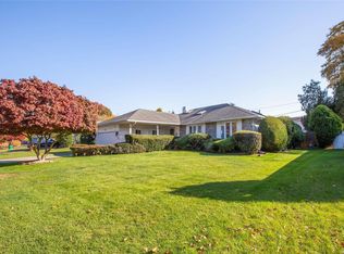 410 S Marginal Rd, Jericho, NY 11753