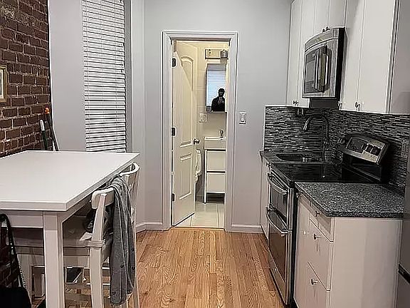 3rd image of 230 E 83rd St #3RW