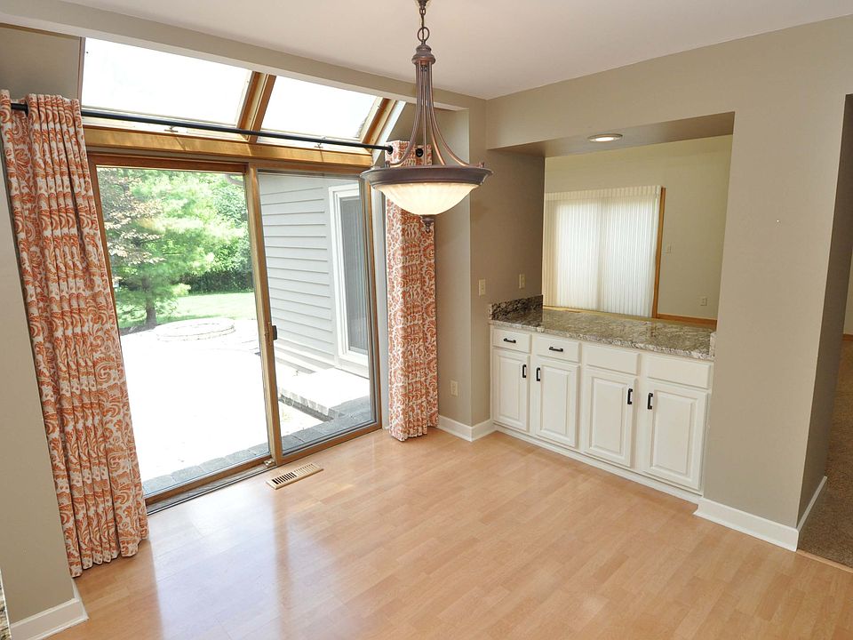 1st image of 5584 Windwood Dr