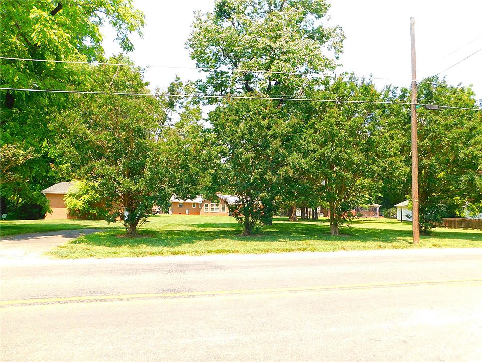 1st image of 314 W Bank St
