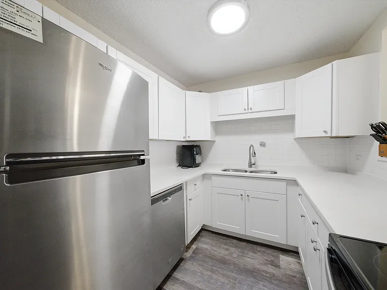 801 S Plymouth Ct #713 — Photo 8