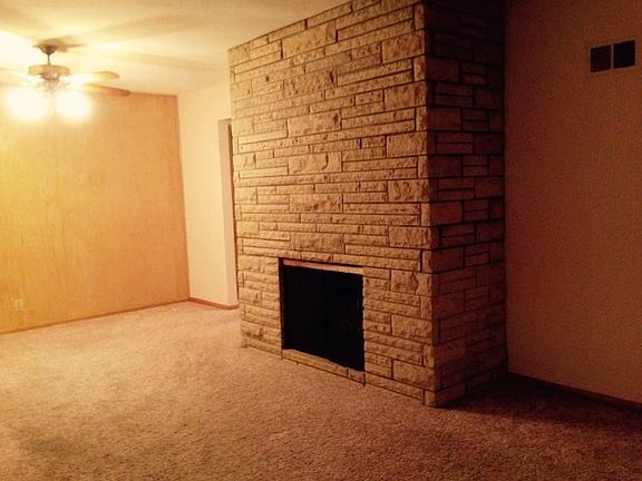 2nd image of 2762 Scott Ave
