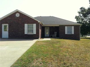 200 5th Ave, Gravette, AR 72736